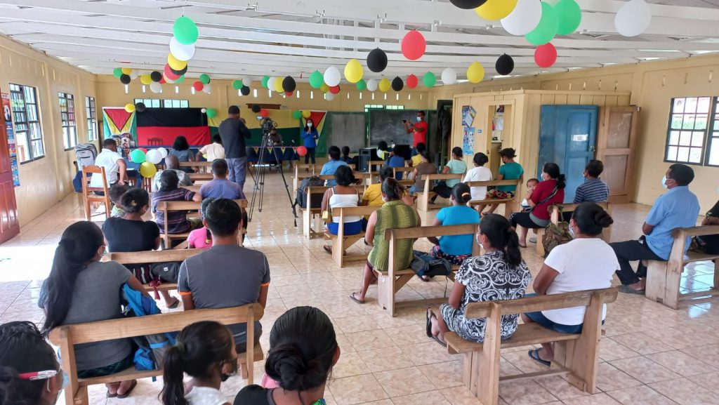 A section of parents at the distribution exercise of the "Because We Care" grant in Bamboo Creek